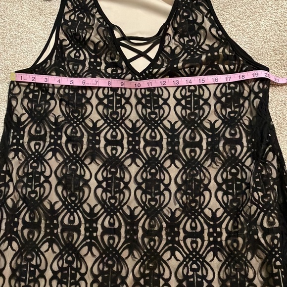 Paper Plane 2X Lacey Sleeveless Tunic Dress With Criss Cross Neckline - Picture 5 of 7